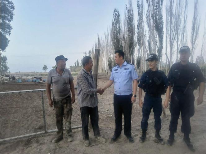 新疆和硕:民警搜寻3小时,为群众找回180只羊 新疆和硕:民警搜寻3小时,为群众找回180只羊