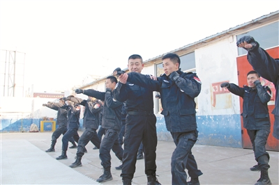 一片丹心护法威——记全国法院先进个人、山东泰安岱岳区法院法警大队大队长赵玉鹏